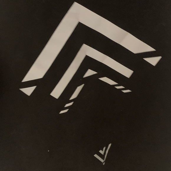 Lululemon kids glow in the dark black hoodie zipup - Picture 7 of 8